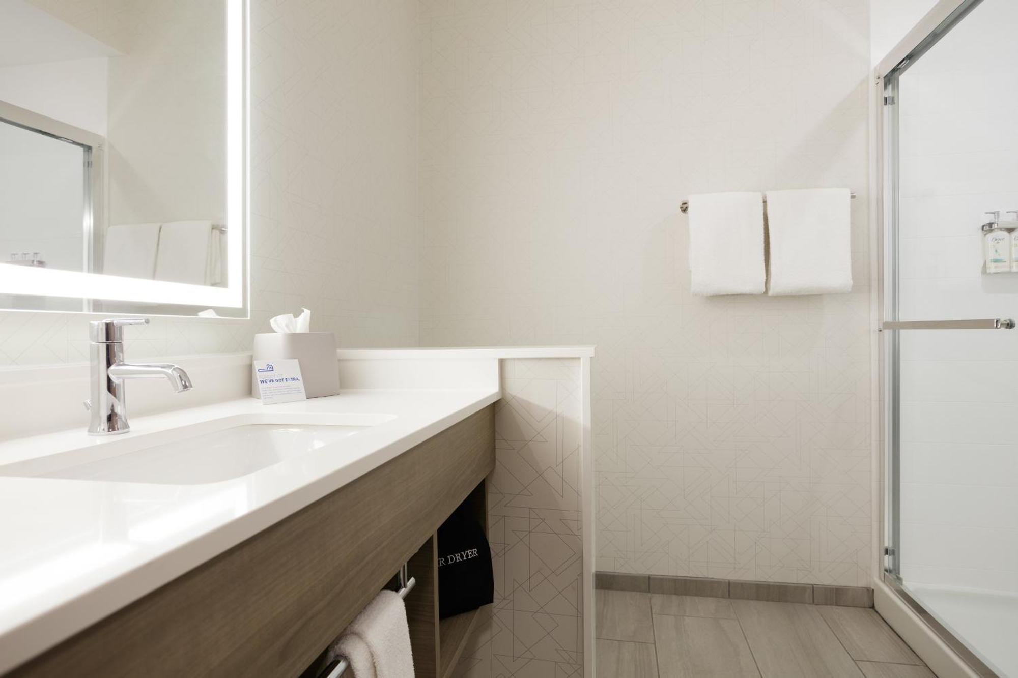 Holiday Inn Express & Suites Brookhaven By Ihg Dış mekan fotoğraf