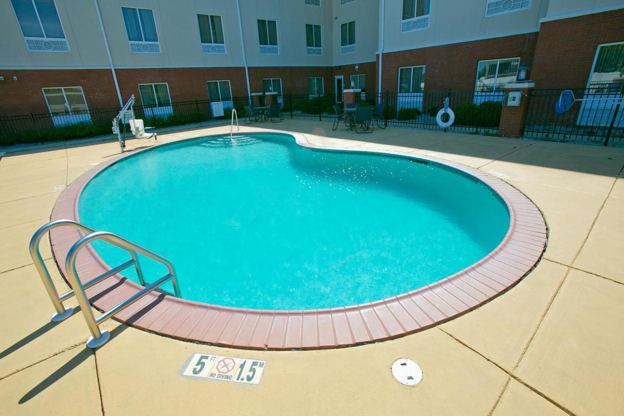 Holiday Inn Express & Suites Brookhaven By Ihg Dış mekan fotoğraf